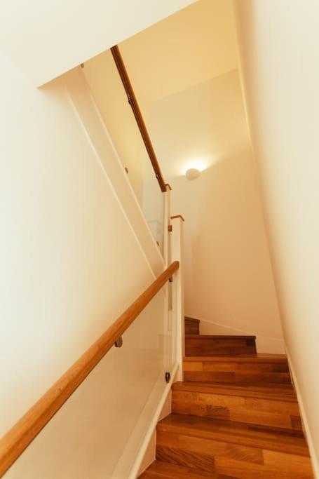 3 Bedroom Penthouse With Terrace And Skyline In Battersea London